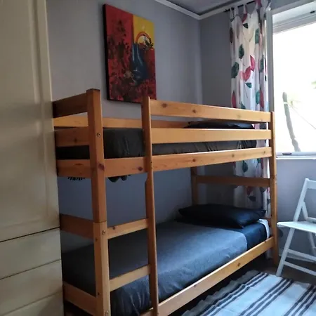 Dreizimmerwohnung In Einer Residenz Apartment *
