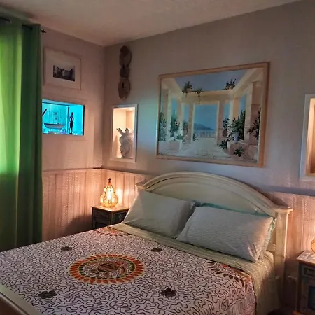 Dreizimmerwohnung In Einer Residenz